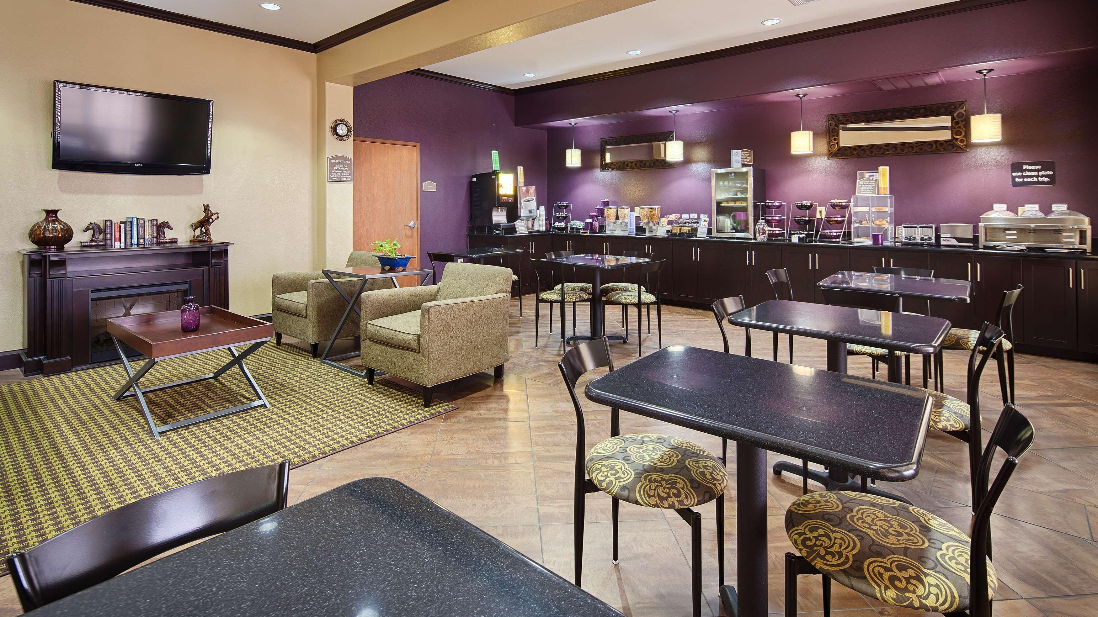 Best Western Giddings Inn & Suites Екстер'єр фото