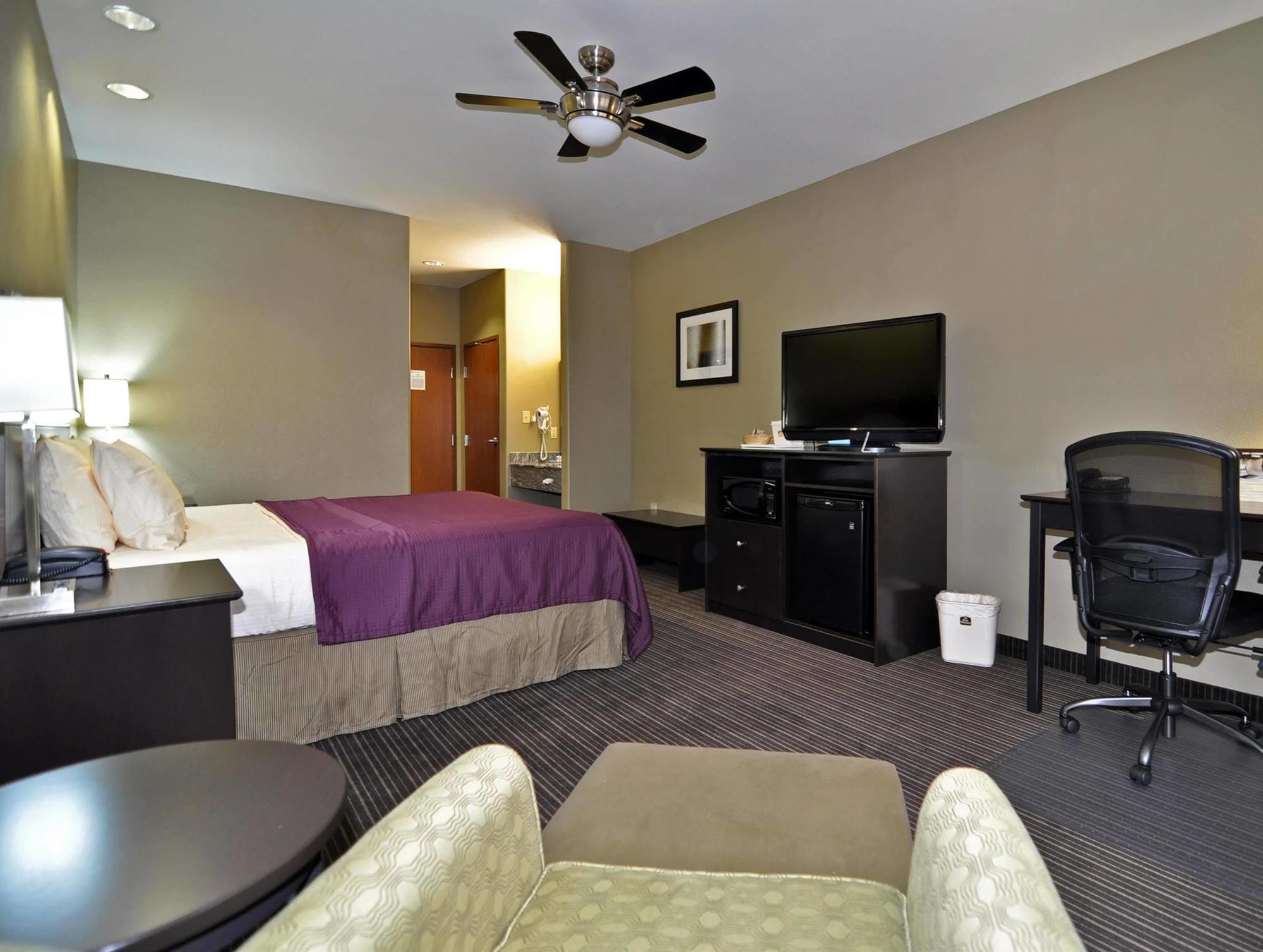 Best Western Giddings Inn & Suites Екстер'єр фото